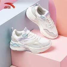 Giày thể thao cho các hoạt động thể thao bóng ném: Sự ổn định và sự tập trung cao cho việc ném chính xác